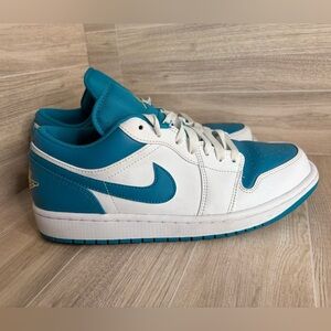 Nike Air Jordan 1 Low Aquatone White Teal 553558-174 Men Size 9